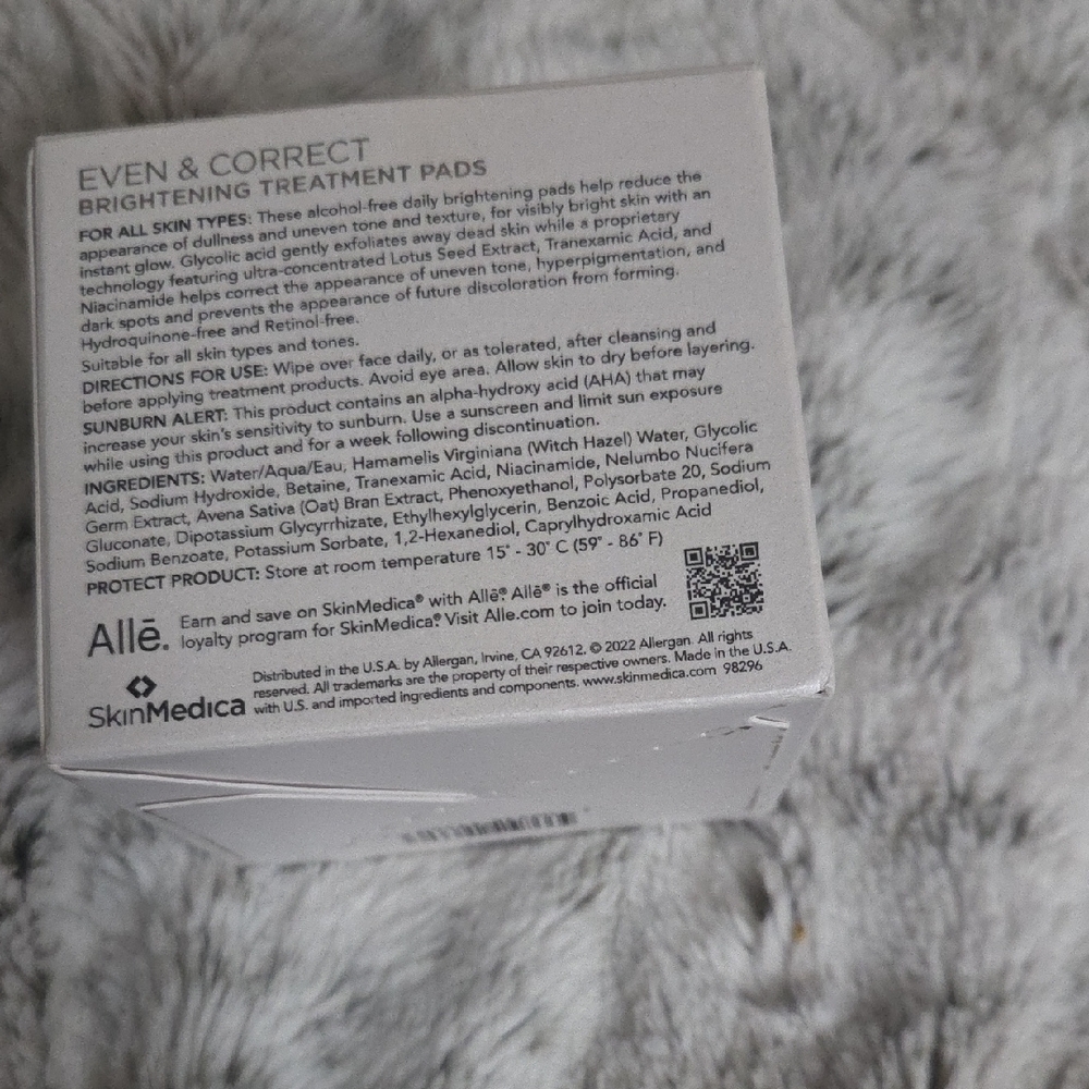 SkinMedica Even & Correct Brightening Pads - Picture 2 of 2